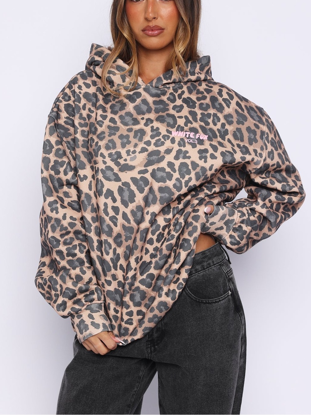 🐆WHITE FOX Offstage Printed Oversized Hoodie-Dark Leopard 🐆
Size: M/L(BRAND NEW)
